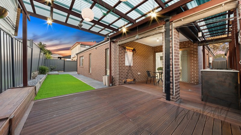 Photo - 27 Groveton Street, Craigieburn VIC 3064 - Image 17