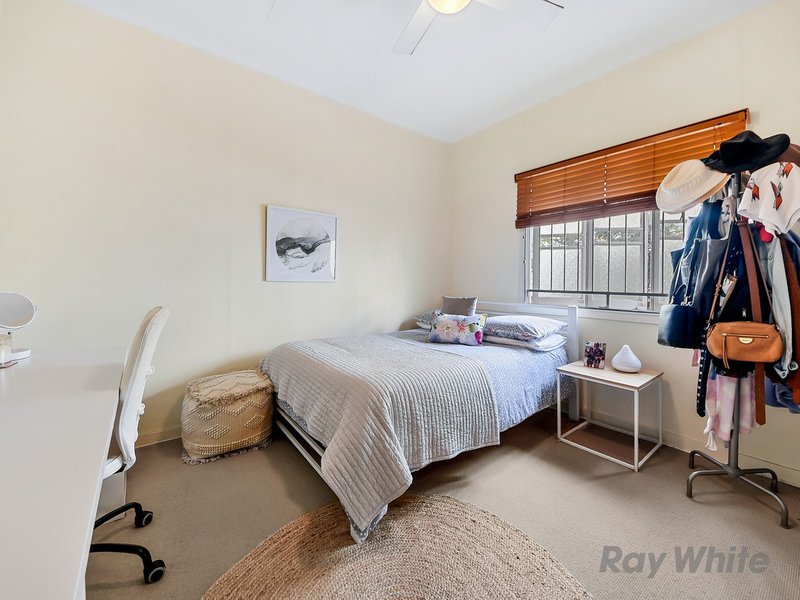 Photo - 27 Halcomb Street, Zillmere QLD 4034 - Image 10