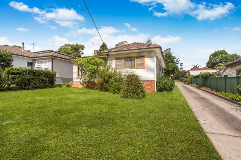 Photo - 27 Hall Road, Hornsby NSW 2077 - Image 1