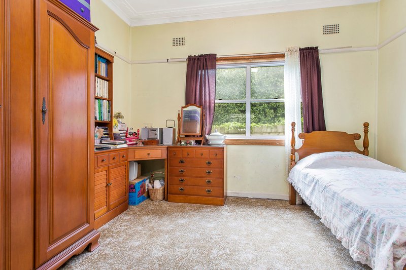 Photo - 27 Hall Road, Hornsby NSW 2077 - Image 6