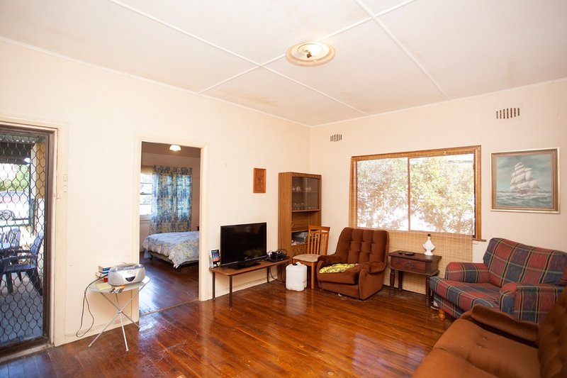 Photo - 27 Hall Street, Old Bar NSW 2430 - Image 4