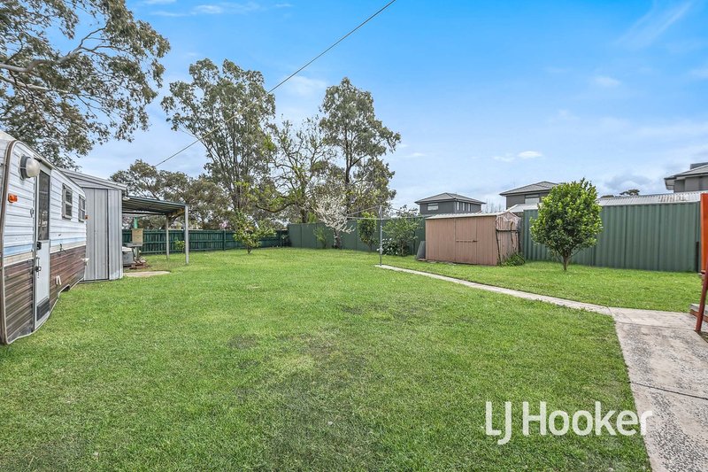 Photo - 27 Hallam Road, Hampton Park VIC 3976 - Image 16