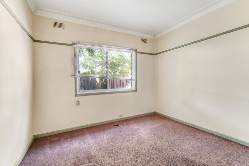 Photo - 27 Harmer Street, Reservoir VIC 3073 - Image 6