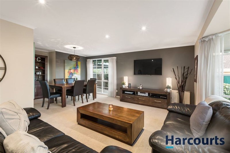 Photo - 27 Harmsworth Avenue, Wantirna VIC 3152 - Image 3