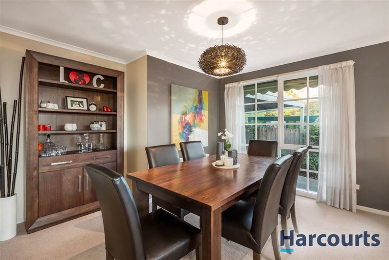 Photo - 27 Harmsworth Avenue, Wantirna VIC 3152 - Image 4