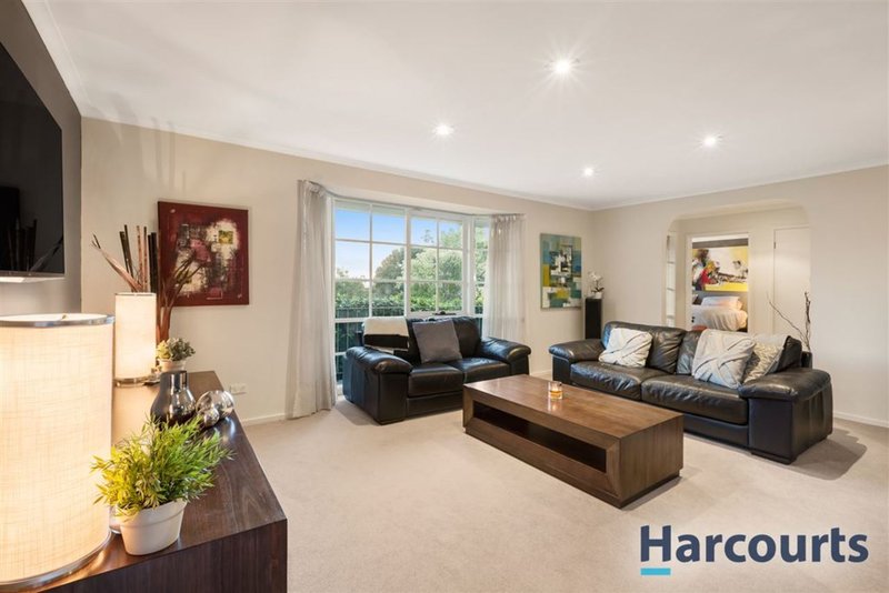 Photo - 27 Harmsworth Avenue, Wantirna VIC 3152 - Image 5