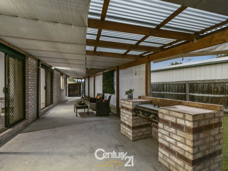 Photo - 27 Harness Place, Pakenham VIC 3810 - Image 11