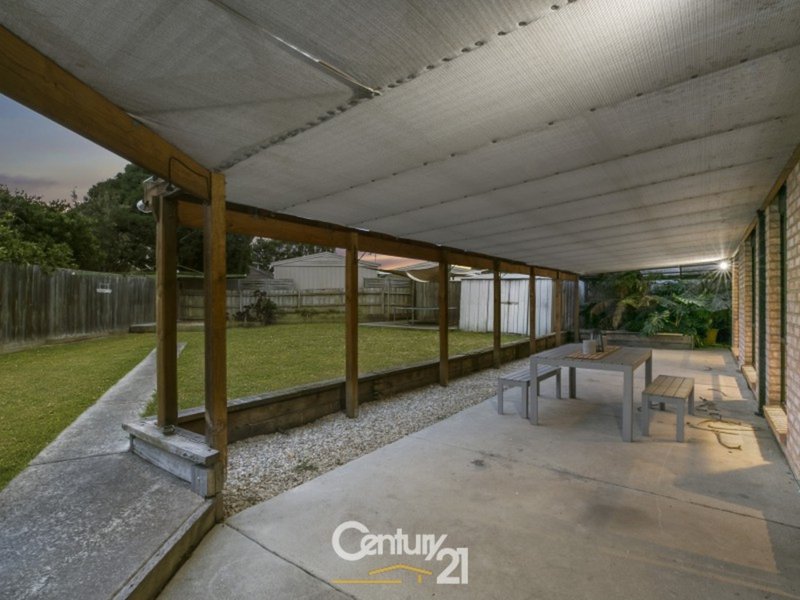 Photo - 27 Harness Place, Pakenham VIC 3810 - Image 12