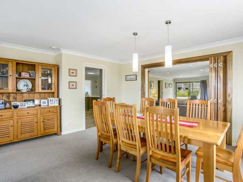 Photo - 27 Hastings Crescent, Carrara QLD 4211 - Image 7