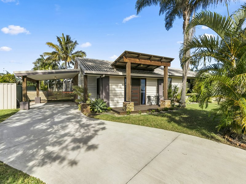 Photo - 27 Hawaii Crescent, Banksia Beach QLD 4507 - Image 3