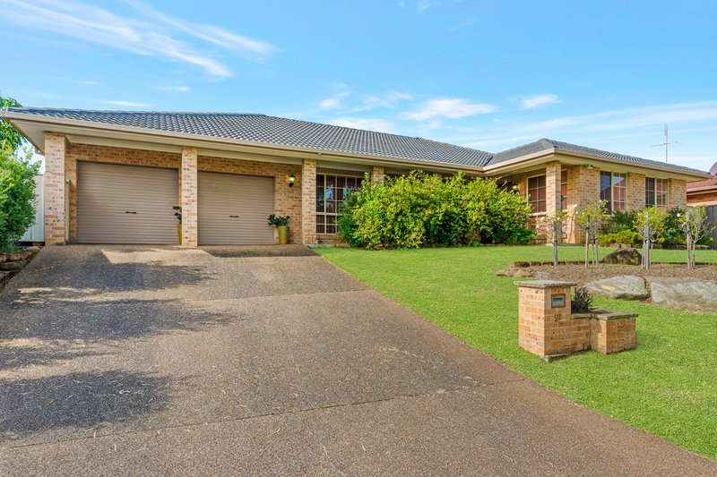 Photo - 27 Hayman Avenue, Hinchinbrook NSW 2168 - Image 2