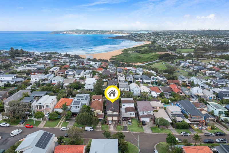 Photo - 27 Headland Road, North Curl Curl NSW 2099 - Image 6
