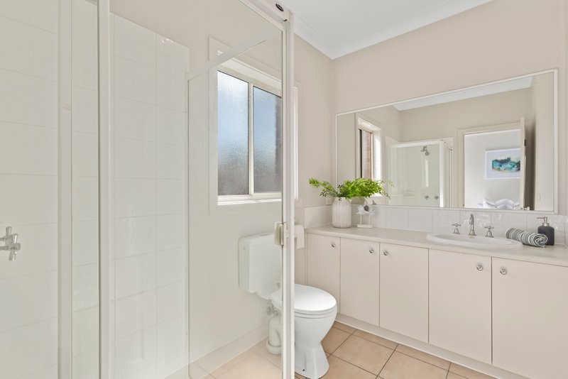 Photo - 2/7 Helmer Crescent, Thomson VIC 3219 - Image 11