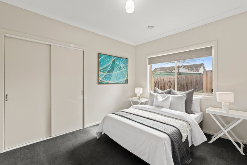 Photo - 2/7 Helmer Crescent, Thomson VIC 3219 - Image 13
