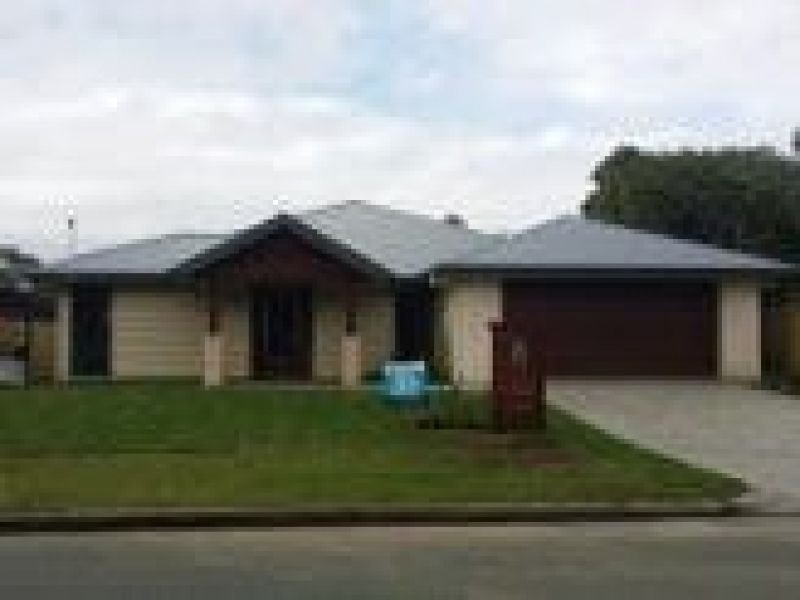 Photo - 27 Hendy Street, Woodford QLD 4514 - Image 2