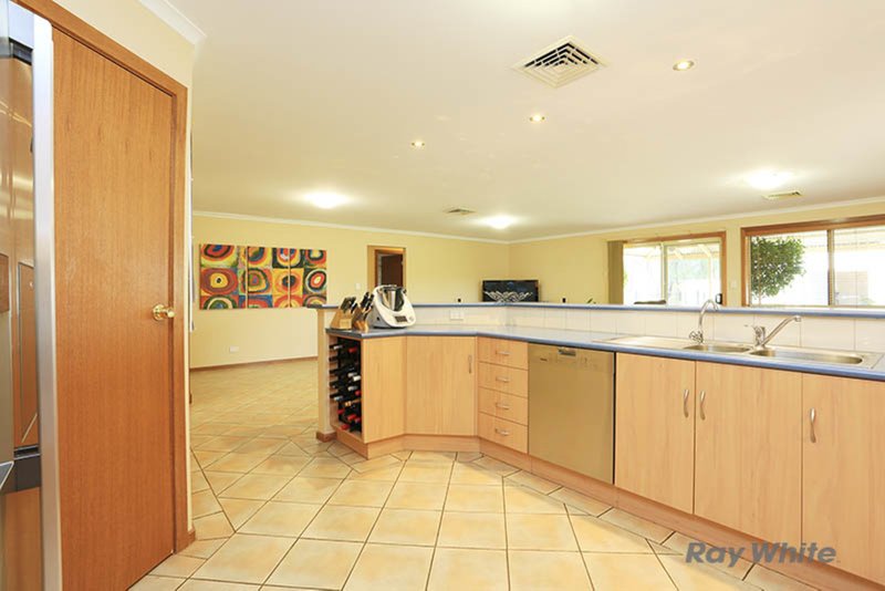 Photo - 27 Hentschke Road, Clare SA 5453 - Image 3