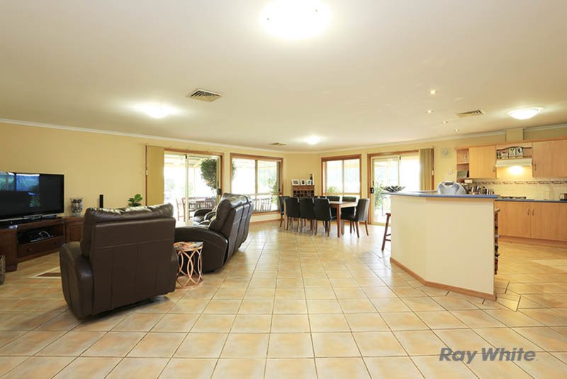 Photo - 27 Hentschke Road, Clare SA 5453 - Image 8