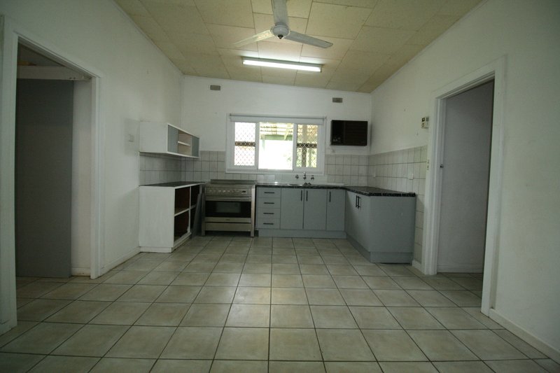 Photo - 27 Hewitt Road, Elizabeth South SA 5112 - Image 3