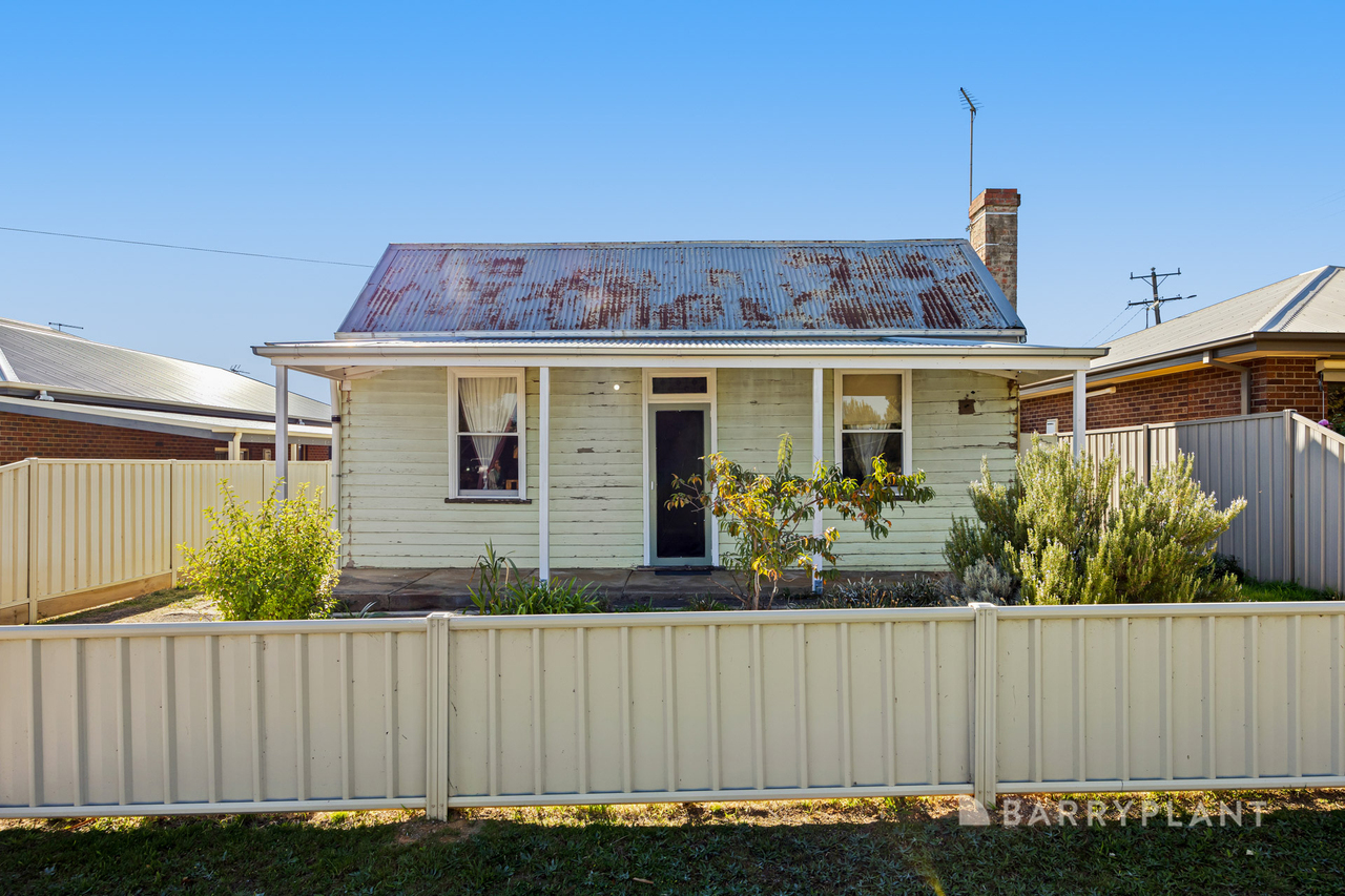 2-bedroom house at 27 Higham Street, Maryborough, VIC 3465, Central Goldfields, Victoria