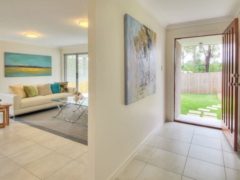 Photo - 27 Highcrest Drive, Browns Plains QLD 4118 - Image 7