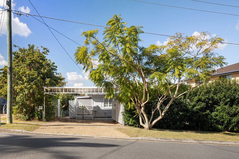 Photo - 27 Hilltop Avenue, Chermside QLD 4032 - Image 19