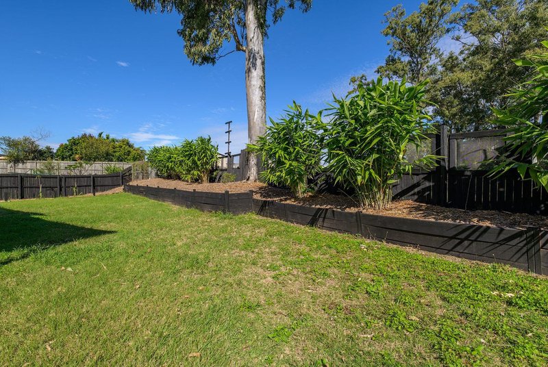 Photo - 27 Hilltop Avenue, Southside QLD 4570 - Image 14