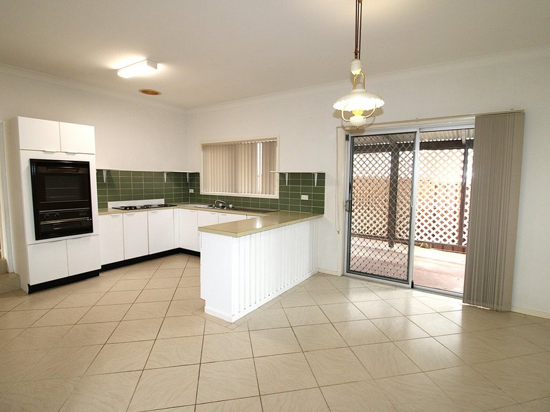 Photo - 27 Hockey Street, Nowra NSW 2541 - Image 2