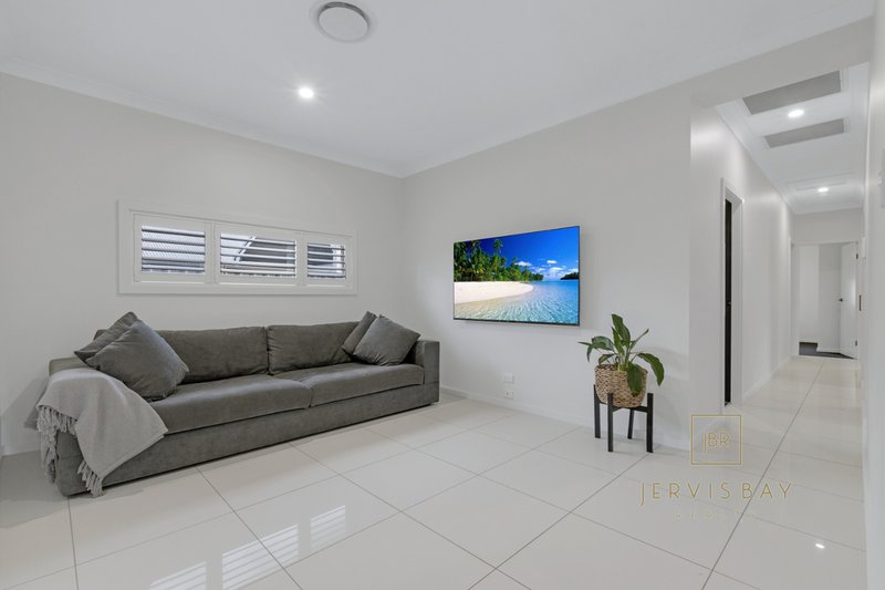 Photo - 27 Hogbin Crescent, Sanctuary Point NSW 2540 - Image 8