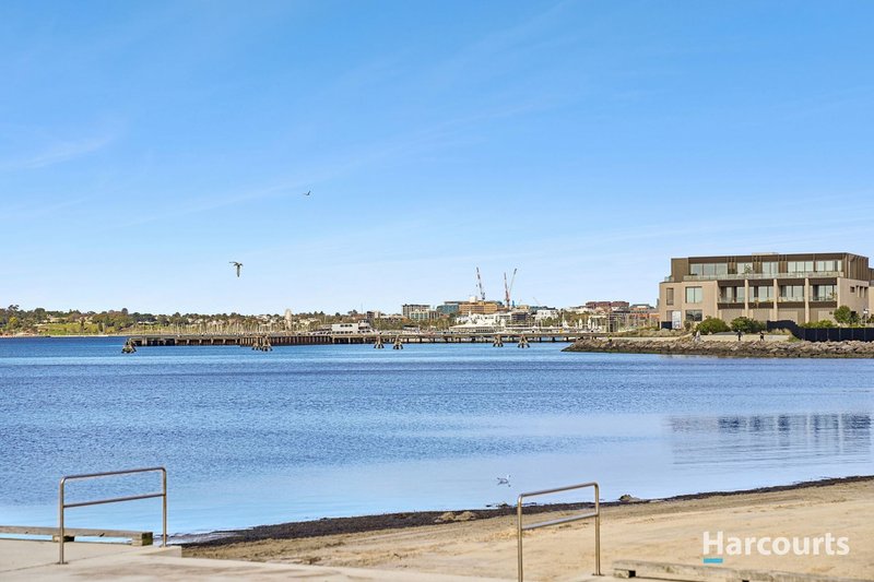 Photo - 27 Holden Avenue, Rippleside VIC 3215 - Image 7