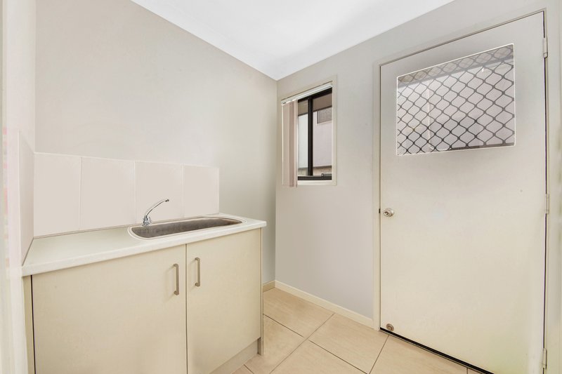 Photo - 27 Holland Street, West Gladstone QLD 4680 - Image 12