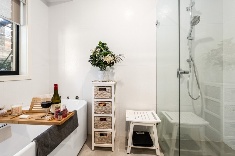 Photo - 27 Hollydeen Avenue, Raymond Terrace NSW 2324 - Image 11