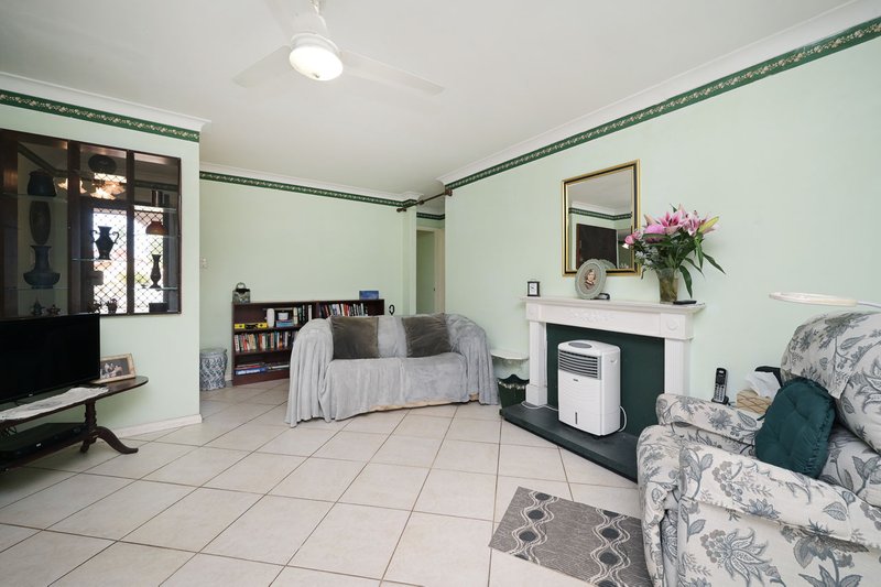 Photo - 27 Hovea Court, Morley WA 6062 - Image 7