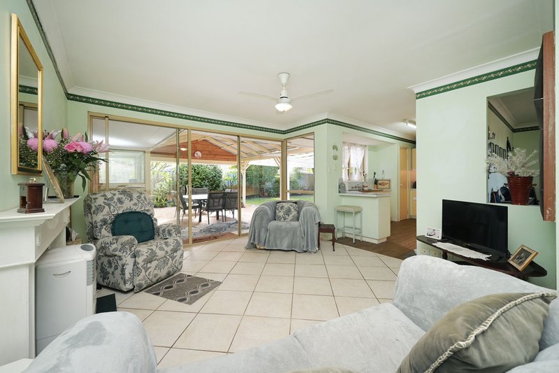 Photo - 27 Hovea Court, Morley WA 6062 - Image 8