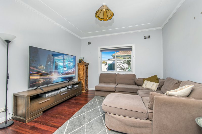 Photo - 27 Howell Street, Kotara NSW 2289 - Image 6