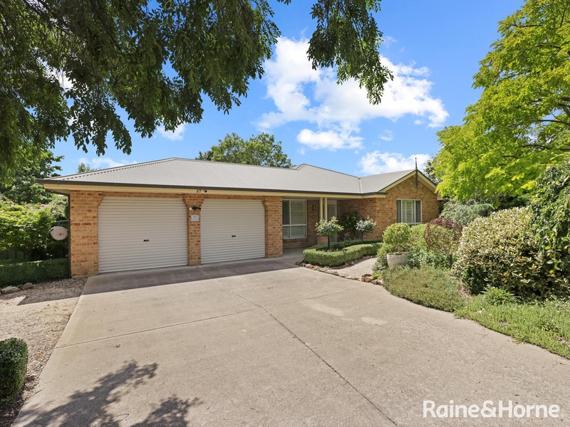 27 Hughes Street, Kelso NSW 2795