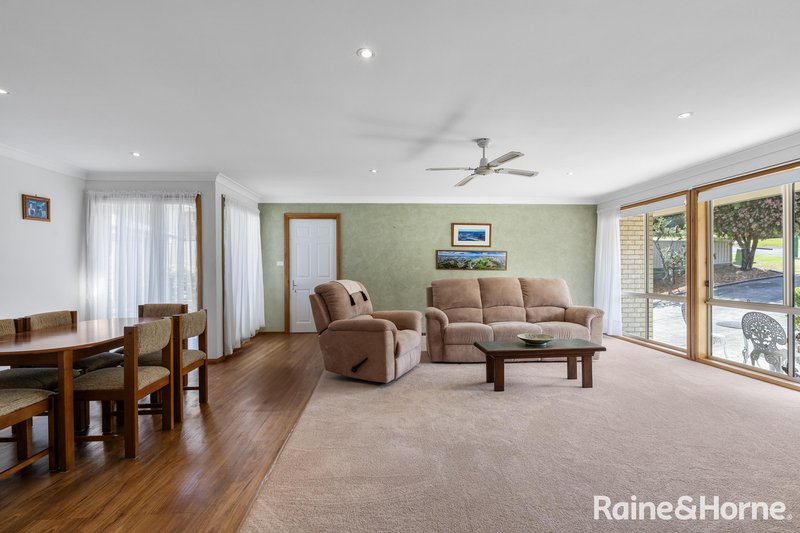 Photo - 27 Huntingdale Drive, Mollymook NSW 2539 - Image 2