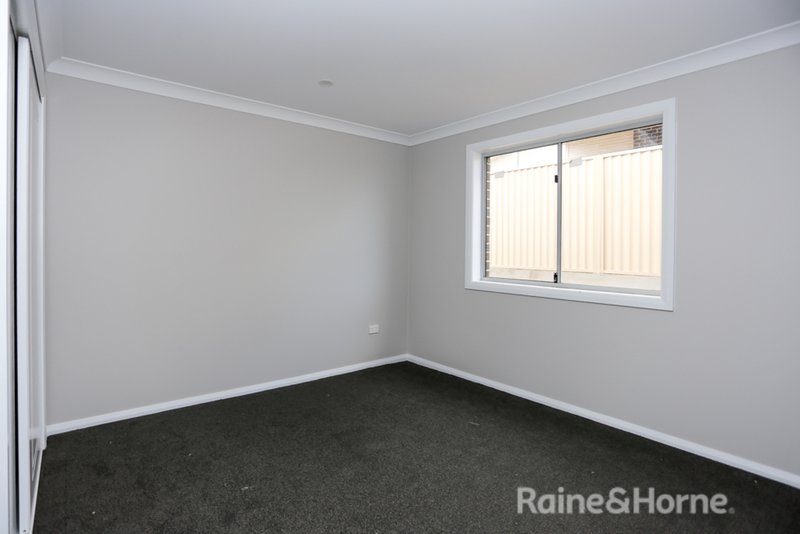 Photo - 2/7 Ignatius Place, Kelso NSW 2795 - Image 6