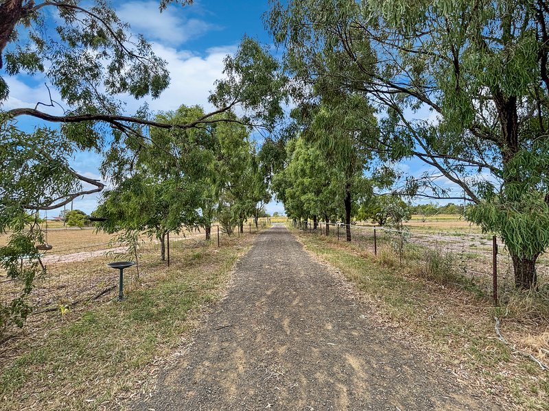 Photo - 27 Irwin Road, Mount Tarampa QLD 4311 - Image 4