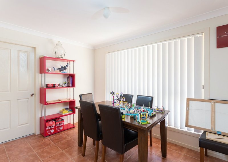Photo - 27 Ivy Crescent, Old Bar NSW 2430 - Image 6