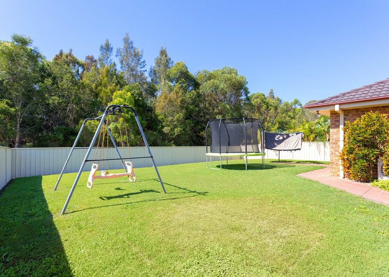 Photo - 27 Ivy Crescent, Old Bar NSW 2430 - Image 14