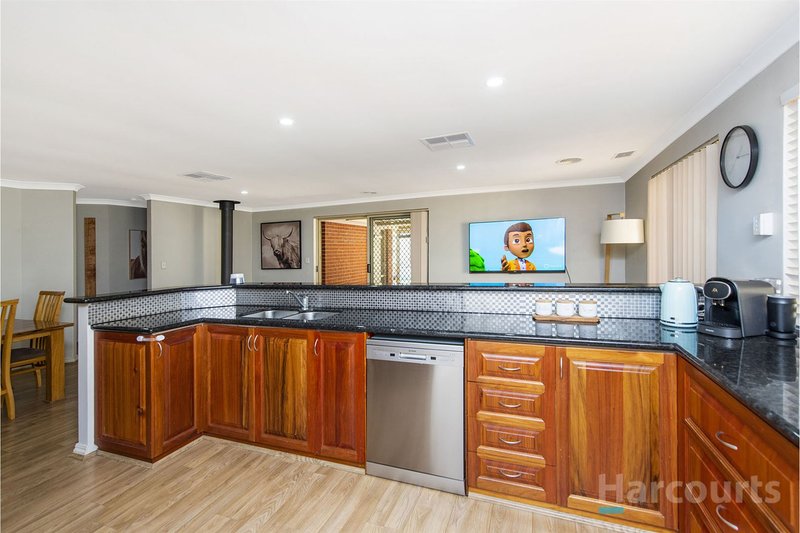 Photo - 27 Jacob Close, Wanneroo WA 6065 - Image 6