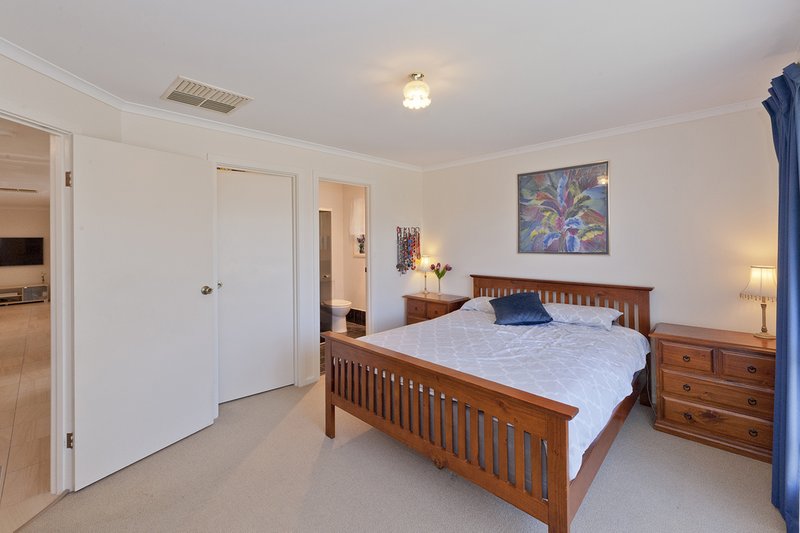 Photo - 27 Jacqueline Avenue, Woodcroft SA 5162 - Image 10