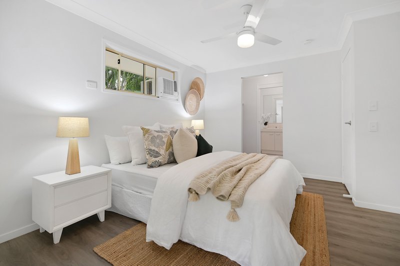 Photo - 27 James Cagney Close, Parkwood QLD 4214 - Image 10