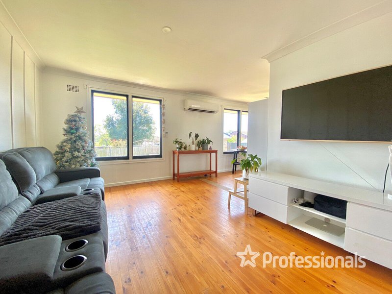 Photo - 27 James Meehan Street, Windsor NSW 2756 - Image 2