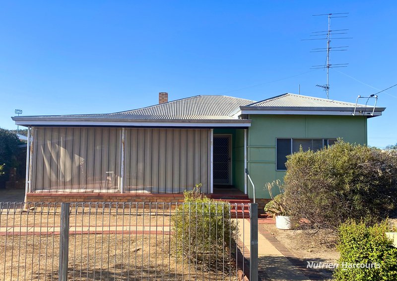 27 James Street, Kellerberrin WA 6410