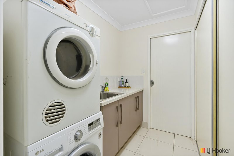 Photo - 27 Jamie Crescent, Gracemere QLD 4702 - Image 12