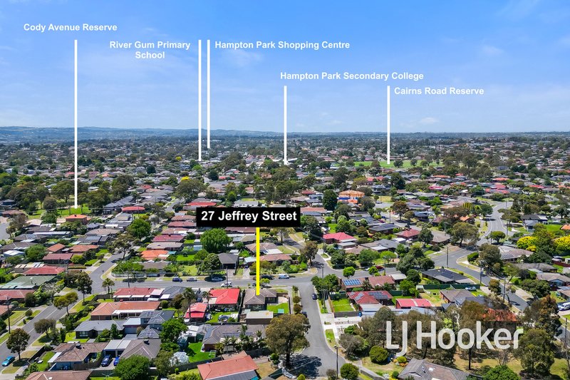 Photo - 27 Jeffrey Street, Hampton Park VIC 3976 - Image 14