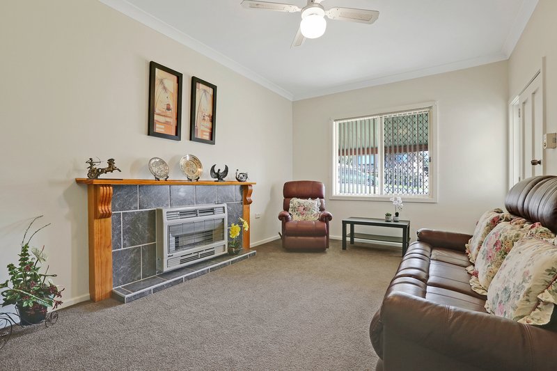 Photo - 27 Jenkins Street, Unanderra NSW 2526 - Image 3