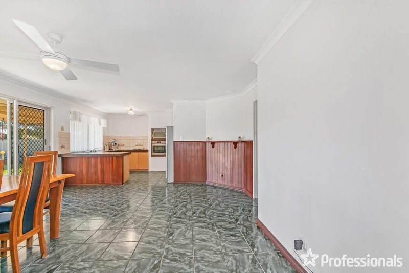 Photo - 27 Jubilee Drive, Waikiki WA 6169 - Image 2