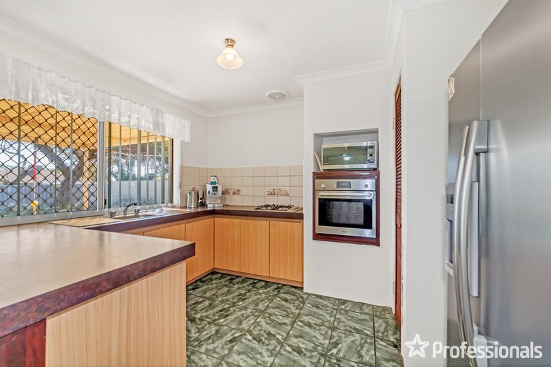 Photo - 27 Jubilee Drive, Waikiki WA 6169 - Image 3